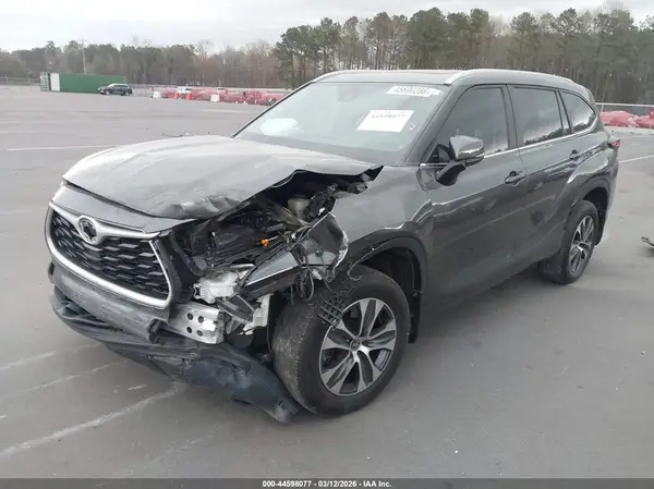 5TDKDRAHXRS543856 2024 TOYOTA HIGHLANDER - Image 2