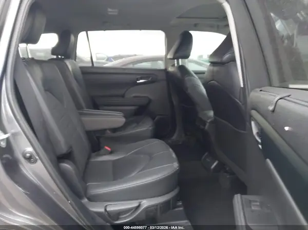 5TDKDRAHXRS543856 2024 TOYOTA HIGHLANDER - Image 8