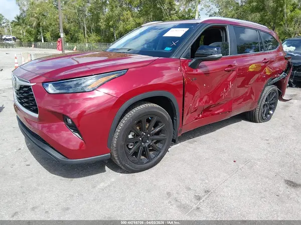 5TDKDRAHXRS547793 2024 TOYOTA HIGHLANDER - Image 2