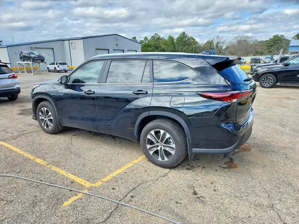 5TDKDRAHXSS554071 2025 TOYOTA HIGHLANDER - Image 2