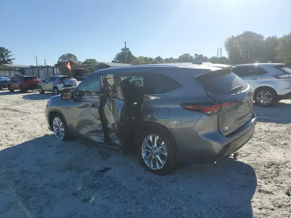 5TDKDRAHXSS554636 2025 TOYOTA HIGHLANDER - Image 2
