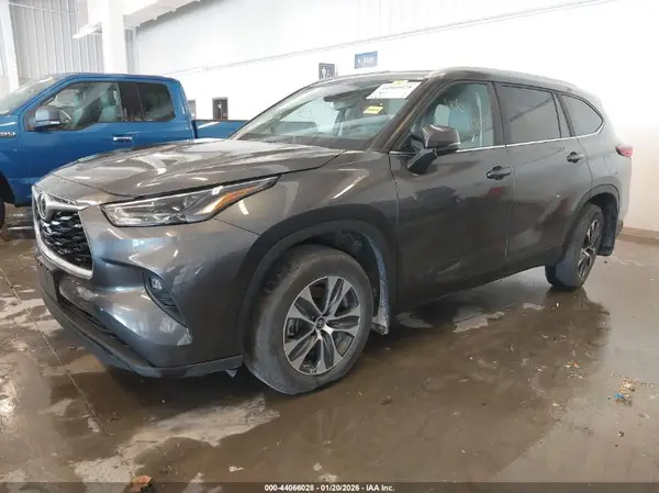 5TDKDRBH0PS002150 2023 TOYOTA HIGHLANDER - Image 2