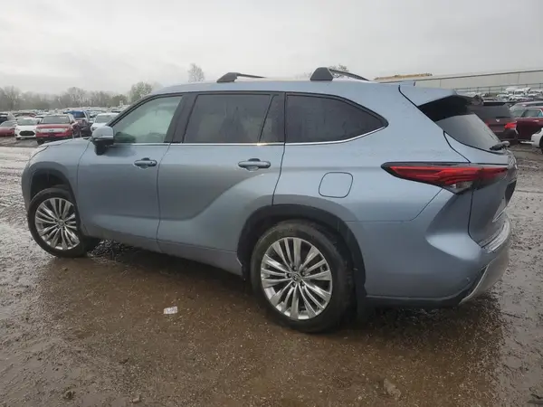5TDKDRBH0PS003167 2023 TOYOTA HIGHLANDER - Image 2
