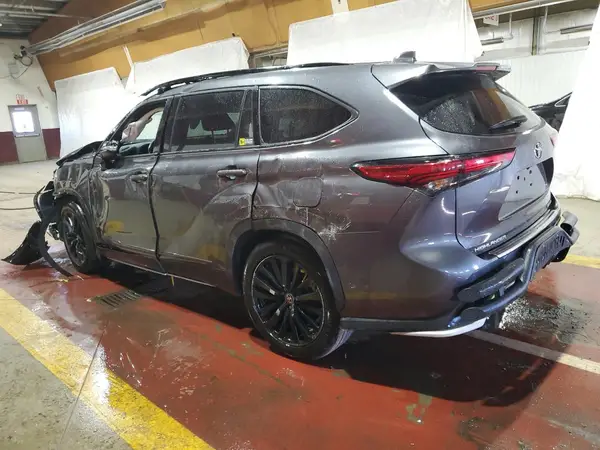 5TDKDRBH0PS004562 2023 TOYOTA HIGHLANDER - Image 2