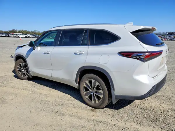 5TDKDRBH0PS004769 2023 TOYOTA HIGHLANDER - Image 2