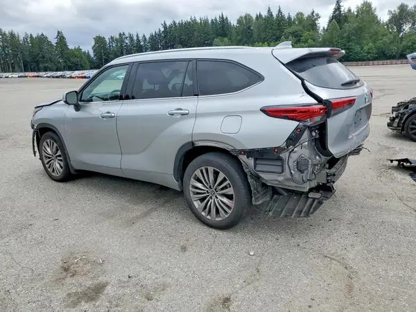 5TDKDRBH0PS014637 2023 TOYOTA HIGHLANDER - Image 2