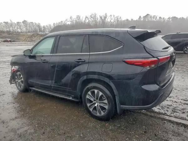 5TDKDRBH0PS014671 2023 TOYOTA HIGHLANDER - Image 2