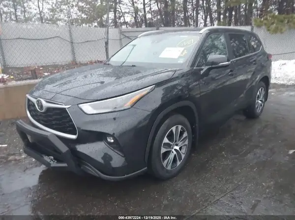 5TDKDRBH0PS016257 2023 TOYOTA HIGHLANDER - Image 2