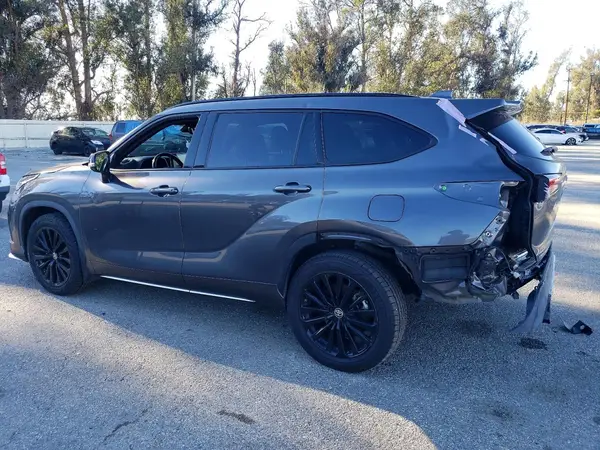 5TDKDRBH0PS019837 2023 TOYOTA HIGHLANDER - Image 2