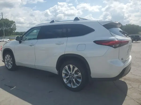 5TDKDRBH0PS020129 2023 TOYOTA HIGHLANDER - Image 2
