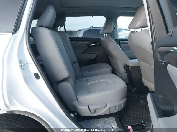 5TDKDRBH0PS020213 2023 TOYOTA HIGHLANDER - Image 8