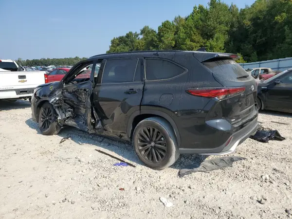 5TDKDRBH0PS021135 2023 TOYOTA HIGHLANDER - Image 2