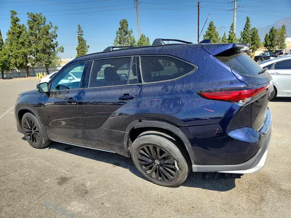 5TDKDRBH0PS021524 2023 TOYOTA HIGHLANDER - Image 2