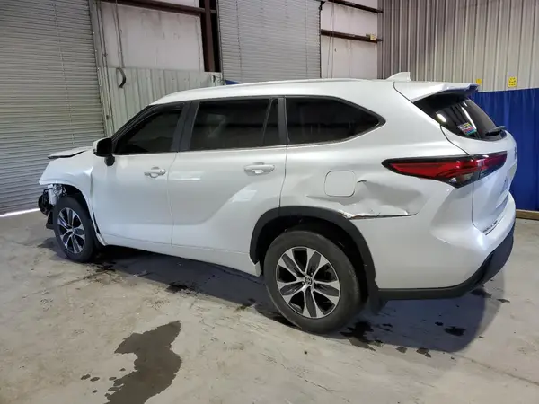 5TDKDRBH0PS022382 2023 TOYOTA HIGHLANDER - Image 2