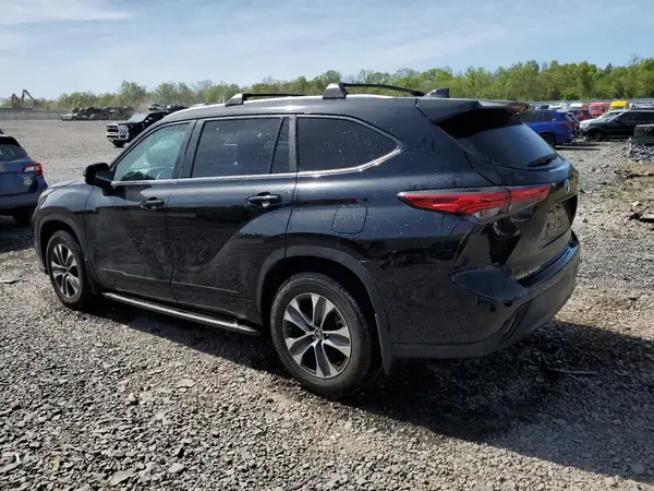 5TDKDRBH0PS024942 2023 TOYOTA HIGHLANDER - Image 2
