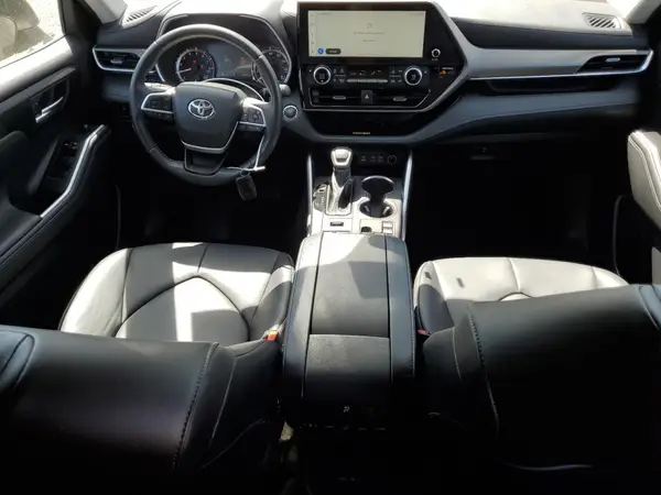 5TDKDRBH0PS024942 2023 TOYOTA HIGHLANDER - Image 8