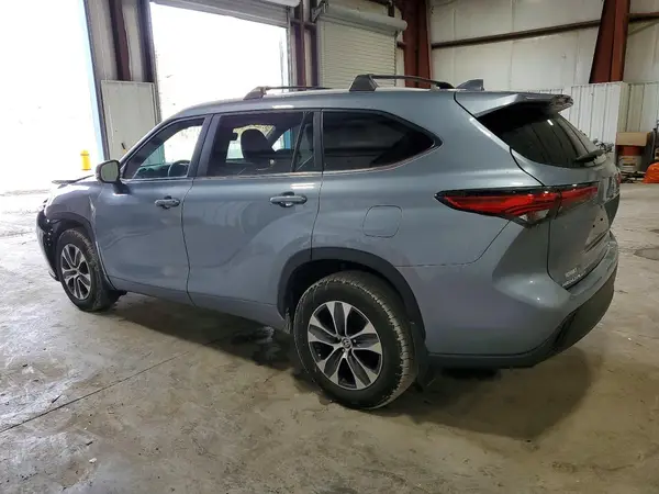 5TDKDRBH0PS026027 2023 TOYOTA HIGHLANDER - Image 2