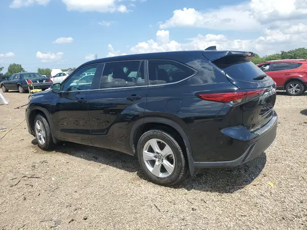 5TDKDRBH0PS028389 2023 TOYOTA HIGHLANDER - Image 2
