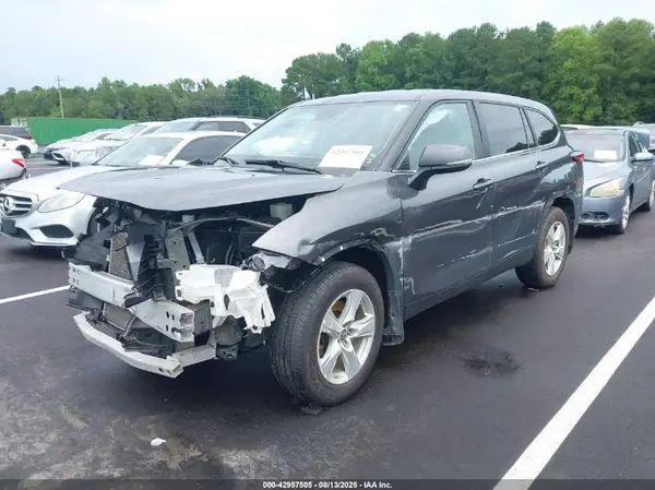 5TDKDRBH0PS028747 2023 TOYOTA HIGHLANDER - Image 2