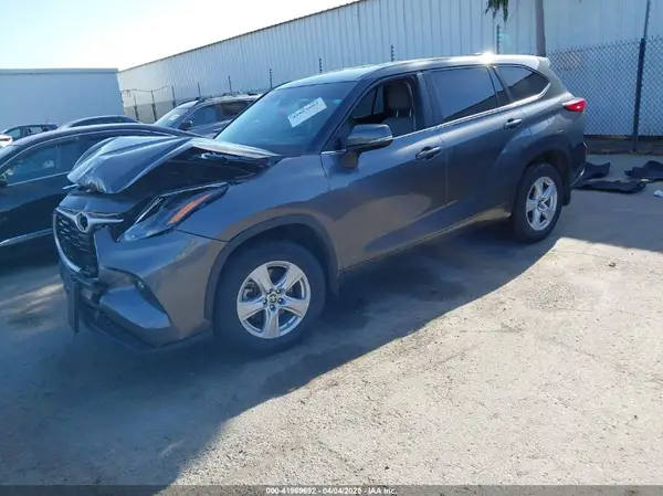 5TDKDRBH0PS034516 2023 TOYOTA HIGHLANDER - Image 2
