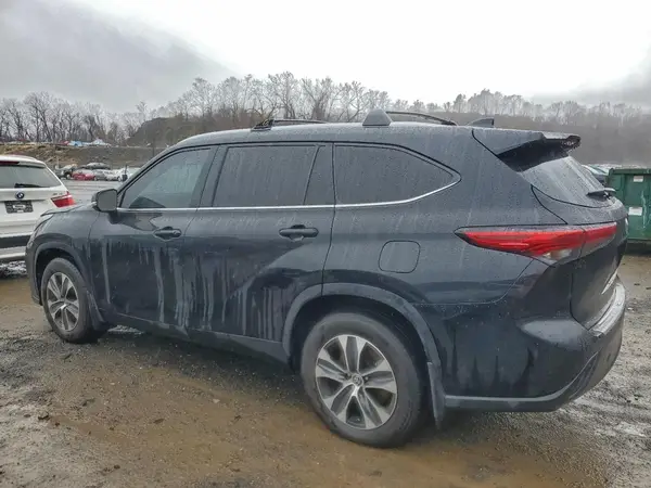 5TDKDRBH0PS037061 2023 TOYOTA HIGHLANDER - Image 2