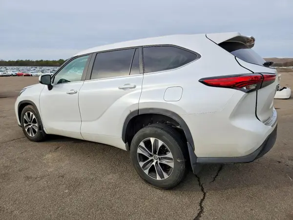 5TDKDRBH0PS039408 2023 TOYOTA HIGHLANDER - Image 2