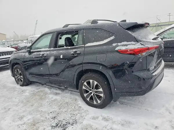 5TDKDRBH0PS039540 2023 TOYOTA HIGHLANDER - Image 2