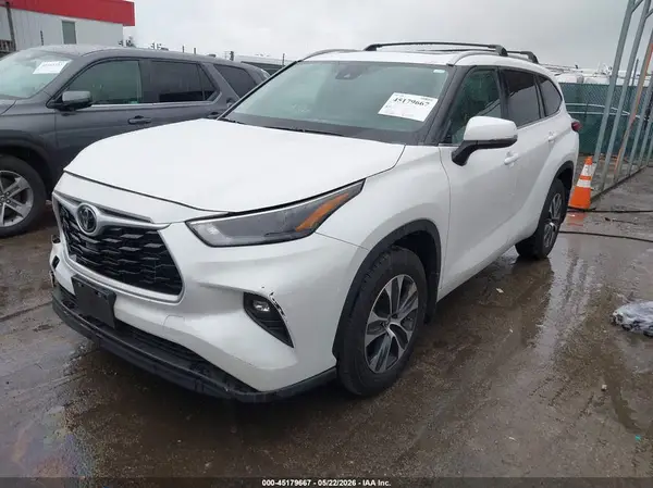 5TDKDRBH0PS045791 2023 TOYOTA HIGHLANDER - Image 2