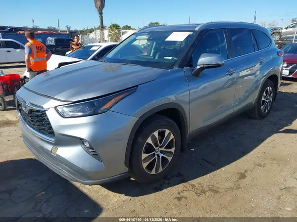 5TDKDRBH0PS046651 2023 TOYOTA HIGHLANDER - Image 2