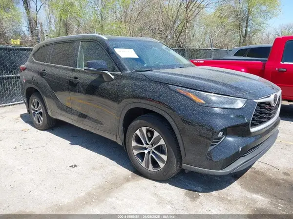 5TDKDRBH0PS505077 2023 TOYOTA HIGHLANDER - Image 1
