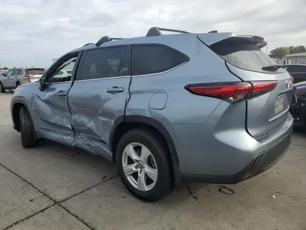 5TDKDRBH0PS505810 2023 TOYOTA HIGHLANDER - Image 2