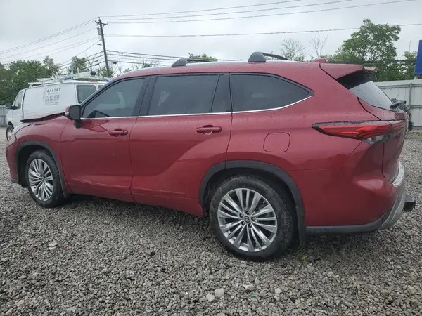 5TDKDRBH0PS507525 2023 TOYOTA HIGHLANDER - Image 2