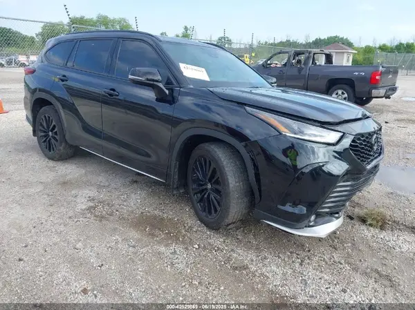 5TDKDRBH0PS509825 2023 TOYOTA HIGHLANDER - Image 1