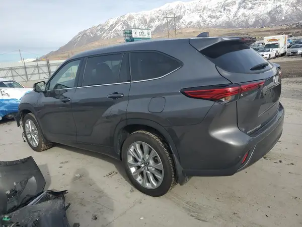 5TDKDRBH0PS520646 2023 TOYOTA HIGHLANDER - Image 2