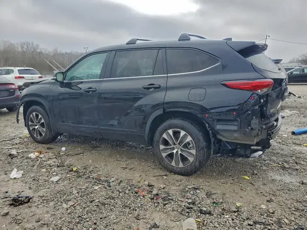 5TDKDRBH0PS523871 2023 TOYOTA HIGHLANDER - Image 2