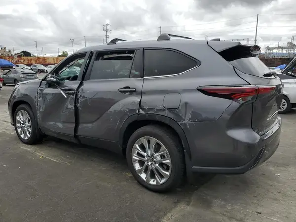 5TDKDRBH0RS530998 2024 TOYOTA HIGHLANDER - Image 2