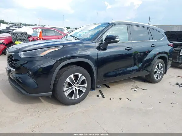 5TDKDRBH0RS535313 2024 TOYOTA HIGHLANDER - Image 2