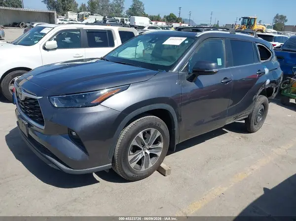 5TDKDRBH0RS537935 2024 TOYOTA HIGHLANDER - Image 2