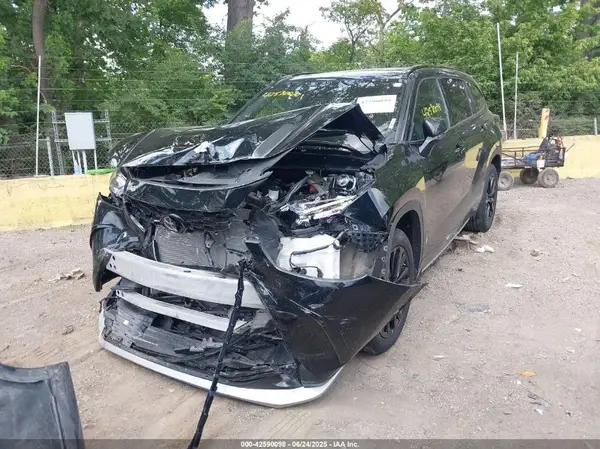5TDKDRBH0RS542018 2024 TOYOTA HIGHLANDER - Image 2