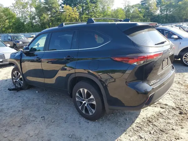 5TDKDRBH0RS547056 2024 TOYOTA HIGHLANDER - Image 2