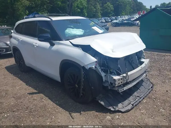 5TDKDRBH0RS548417 2024 TOYOTA HIGHLANDER - Image 1