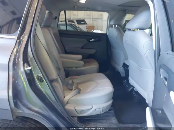 5TDKDRBH0RS552757 2024 TOYOTA HIGHLANDER - Image 8