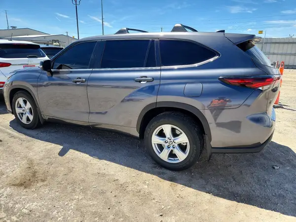 5TDKDRBH0RS553441 2024 TOYOTA HIGHLANDER - Image 2