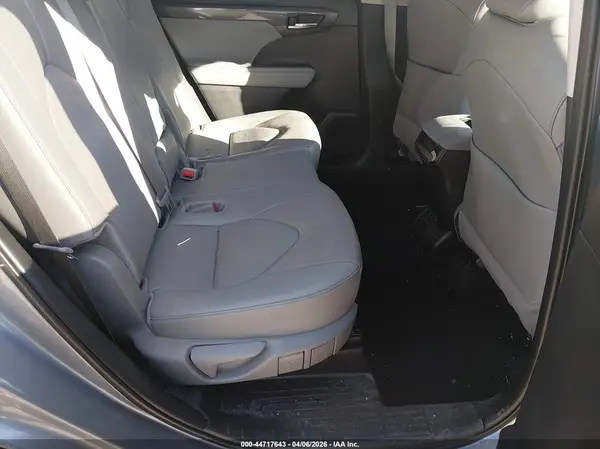 5TDKDRBH0RS558431 2024 TOYOTA HIGHLANDER - Image 8