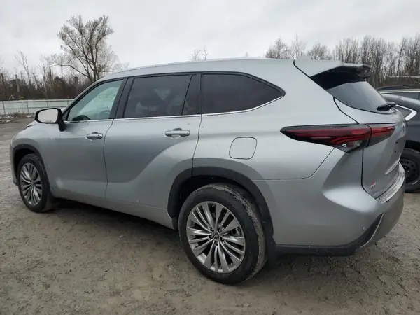 5TDKDRBH0RS564049 2024 TOYOTA HIGHLANDER - Image 2