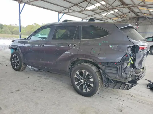 5TDKDRBH0RS572992 2024 TOYOTA HIGHLANDER - Image 2