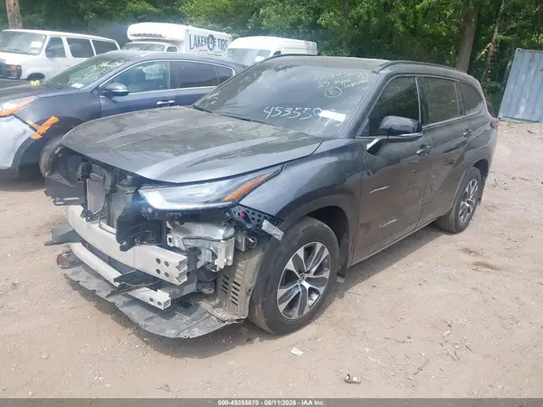 5TDKDRBH0SS588941 2025 TOYOTA HIGHLANDER - Image 2