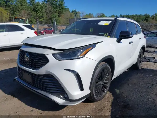 5TDKDRBH1PS006286 2023 TOYOTA HIGHLANDER - Image 2