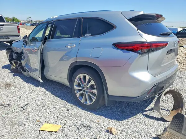 5TDKDRBH1PS006983 2023 TOYOTA HIGHLANDER - Image 2