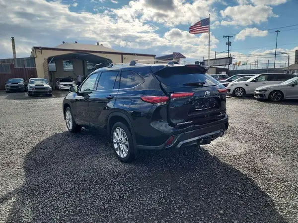 5TDKDRBH1PS012587 2023 TOYOTA HIGHLANDER - Image 2